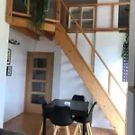 Apartmán Precioso Atico Con Parking Privado. Vistas Al Rio