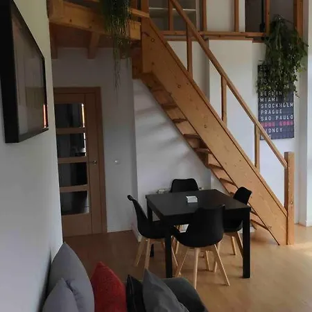 Precioso Atico Con Parking Privado. Vistas Al Rio شقة *