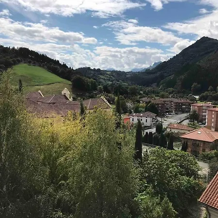 Precioso Atico Con Parking Privado. Vistas Al Rio Apartamento *