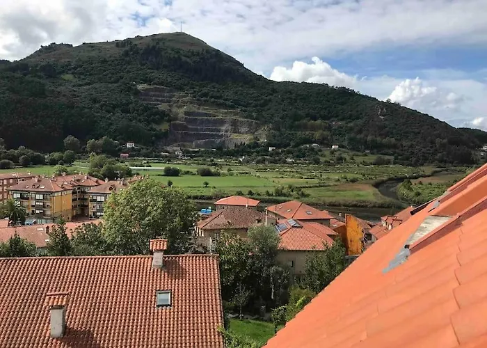 Apartamento Precioso ático Con Parking Privado. Vistas Al Río