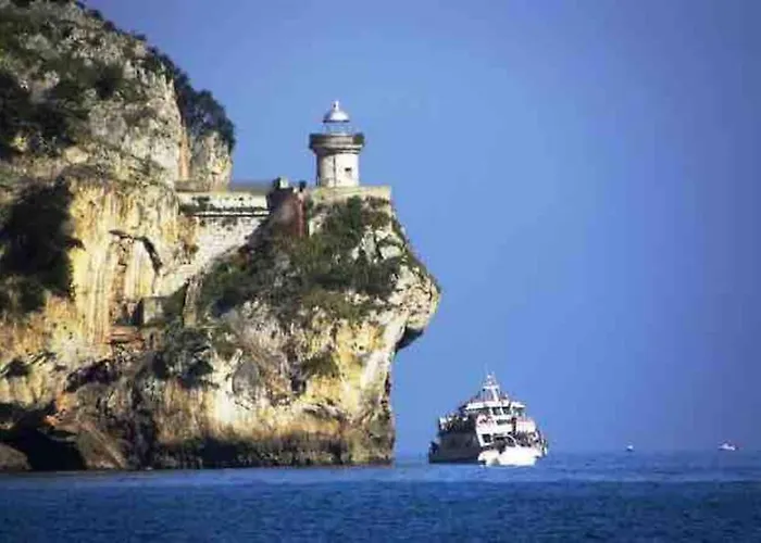 Precioso ático Con Parking Privado. Vistas Al Río Apartamento