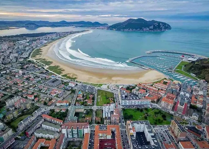 Apartamento Precioso ático Con Parking Privado. Vistas Al Río