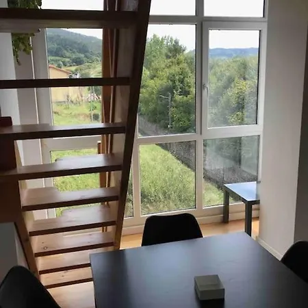 Precioso Atico Con Parking Privado. Vistas Al Rio *